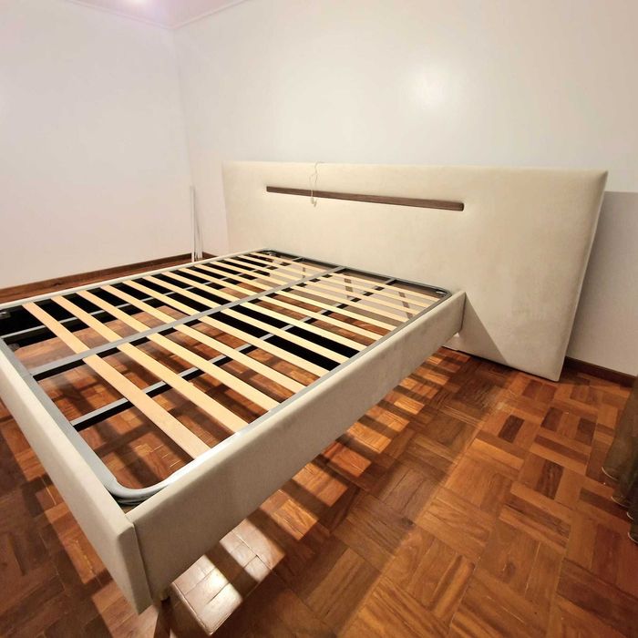 Camas de Casal Estofadas de Luxo 689€ Disp. em Várias Cores! 190x140m!