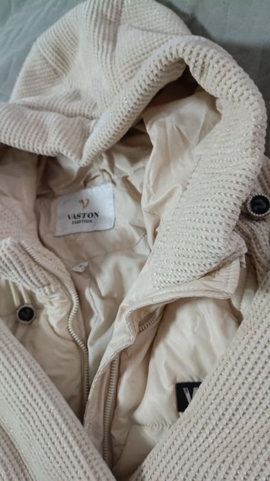 Sprzedam elegancką kurtkę damską .z dodatkami  zamszu