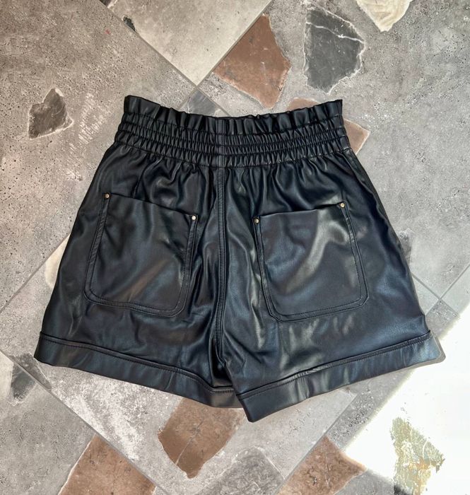 Кожаные шорты Zara
