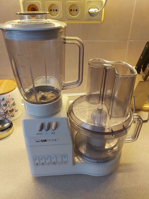 Кухоный комбайн Clateonic KM 2132