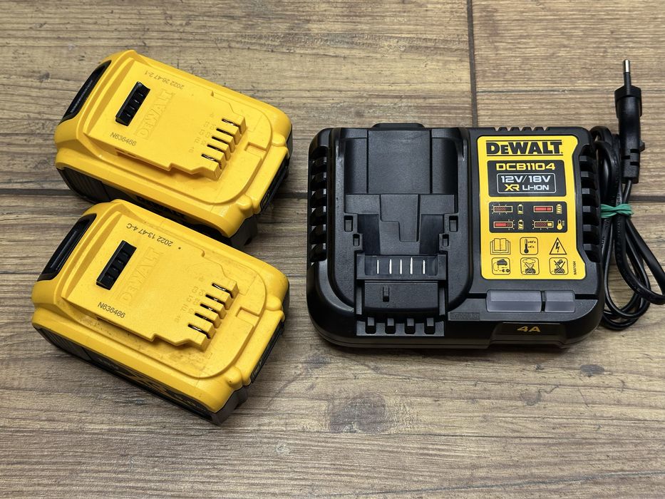 [Zestaw] 2x Bateria, akumulator 18V 5.0 Ah z 2022r. | ładowarka DCB1104 DeWalt