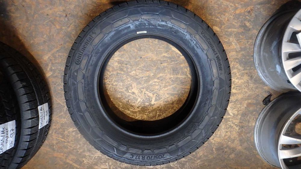 205/70R17C 205/70/17C Continental Van Contact Winter 115/113R #104#