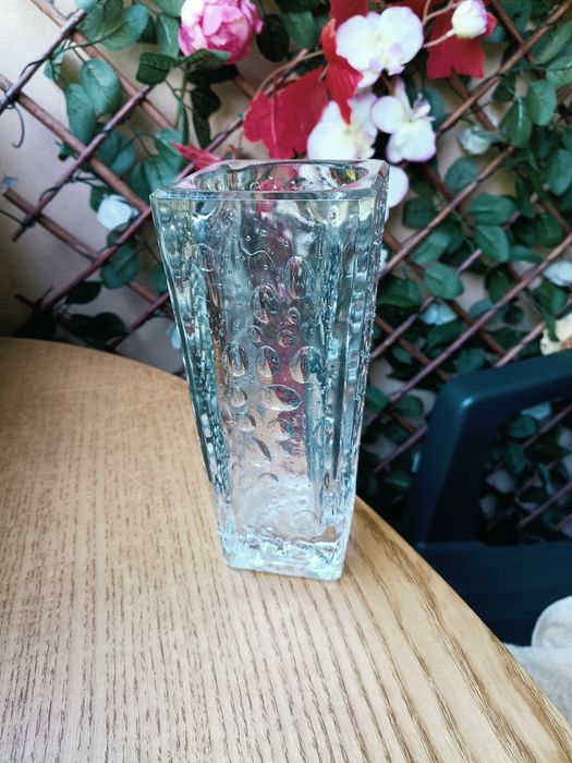 Wazon kropel rosy huta hortensja