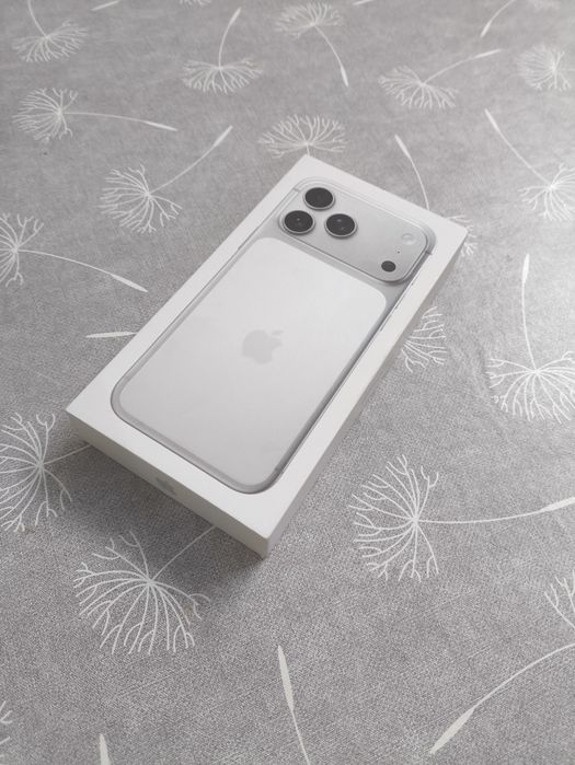 Caixa iPhone 17 Pro Max