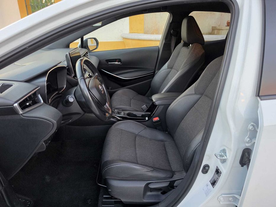 Corolla 1.8HSD Confort Pack Sport NACIONAL