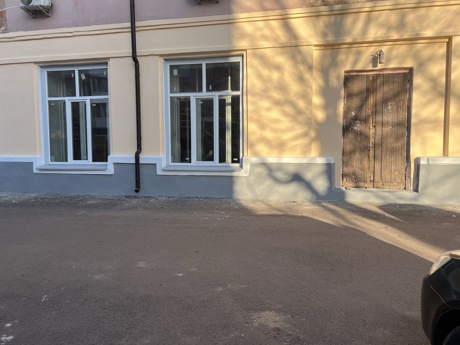 Оренда комерційного  приміщення в центрі  міста  Відродження  27