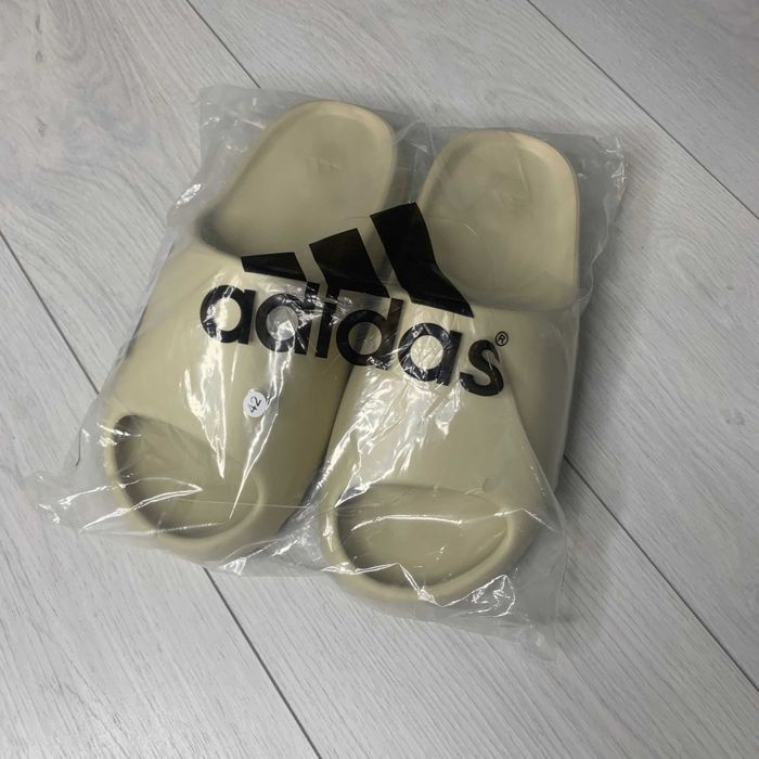 Шльопанці піна Adidas Yeezy Slide 36-41р