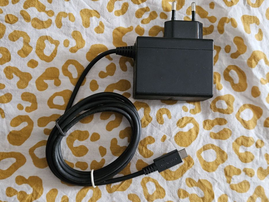 Carregador Nintendo Switch oficial. Transformador.