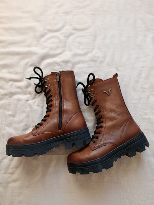 Buty trapery skórzane