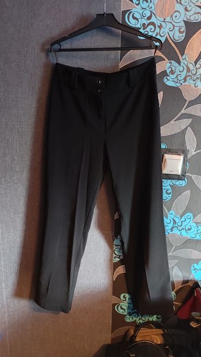 Spodnie materiałowe kantówki czarne