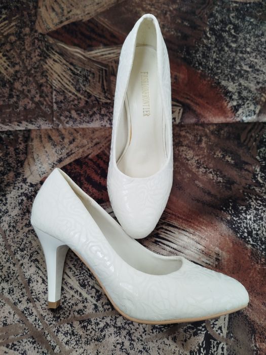 Свадебные туфли 35 р.