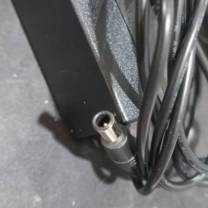 Oryginalny zasilacz Samsung 14V 2,14A do monitorów