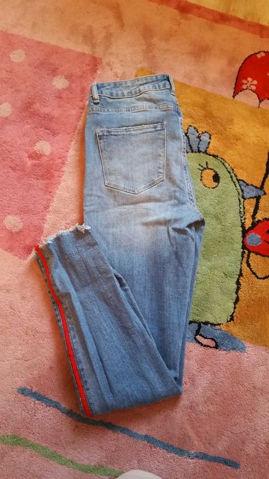Spodnie jeansowe Amisu