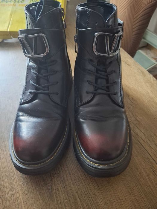 Продам черевики.