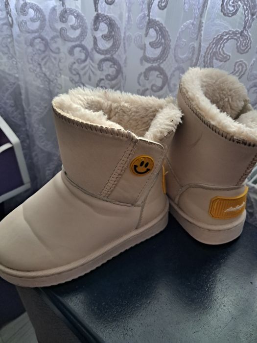 Класні тепленькі чобітки