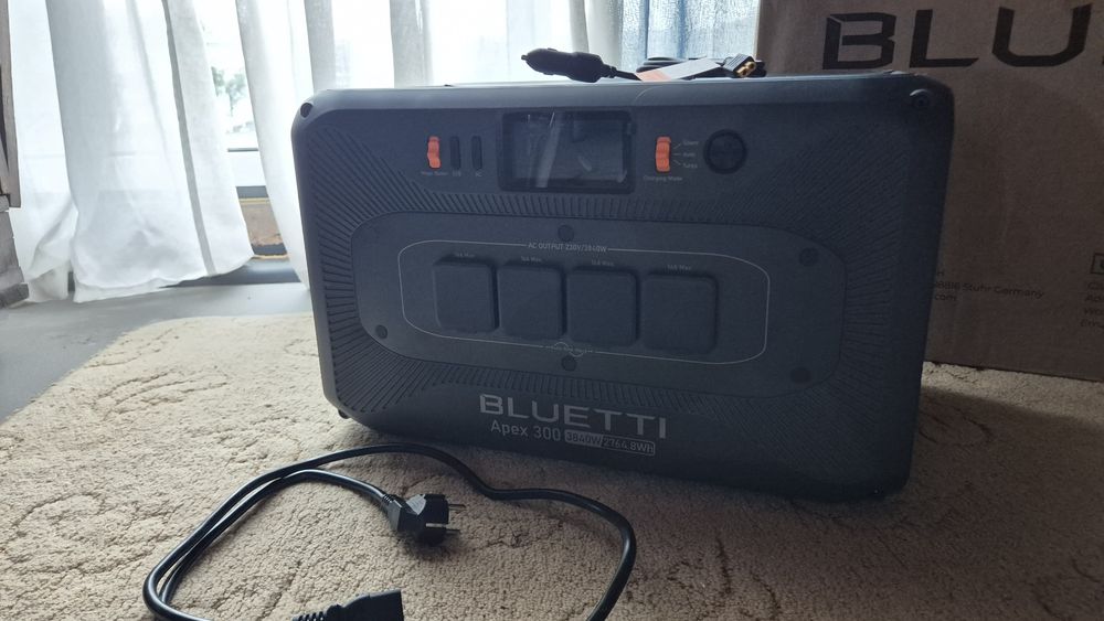 Зарядна станція BLUETTI Apex 300 - 3840W
