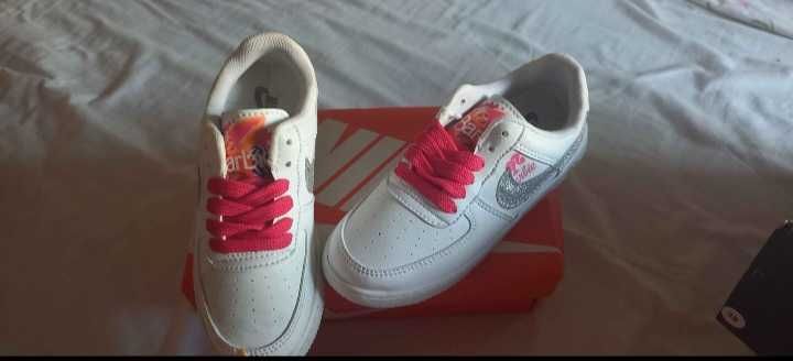 Ténis menina barbie