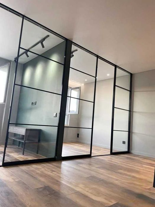 Перегородки в стиле Лофт. Межкомнатные раздвижные стеклянные двери
