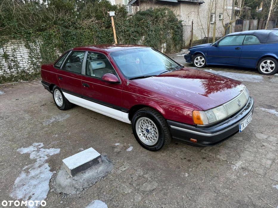 Ford Taurus