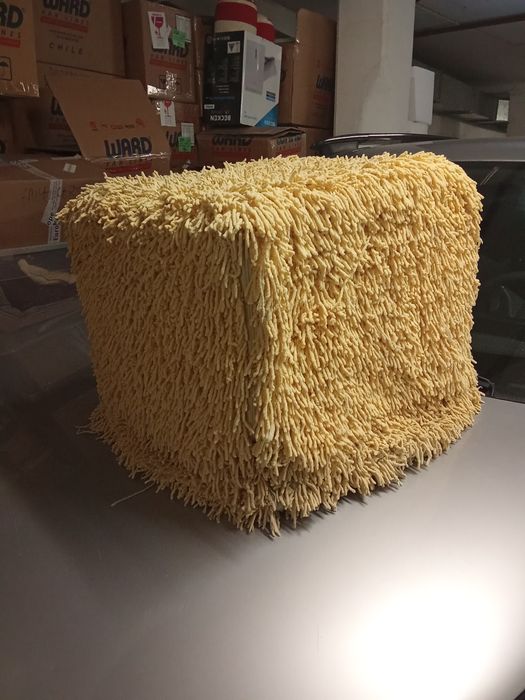 Puff felpudo em excelente estado