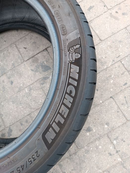 235/45ZR17 Michelin Pilot Sport 4 235/45R17