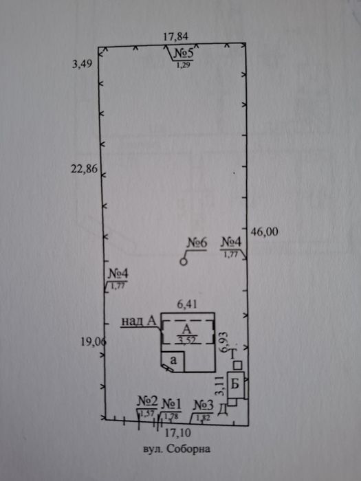Цегляний будинок в селі Мотовилівська Слобідка, є піч