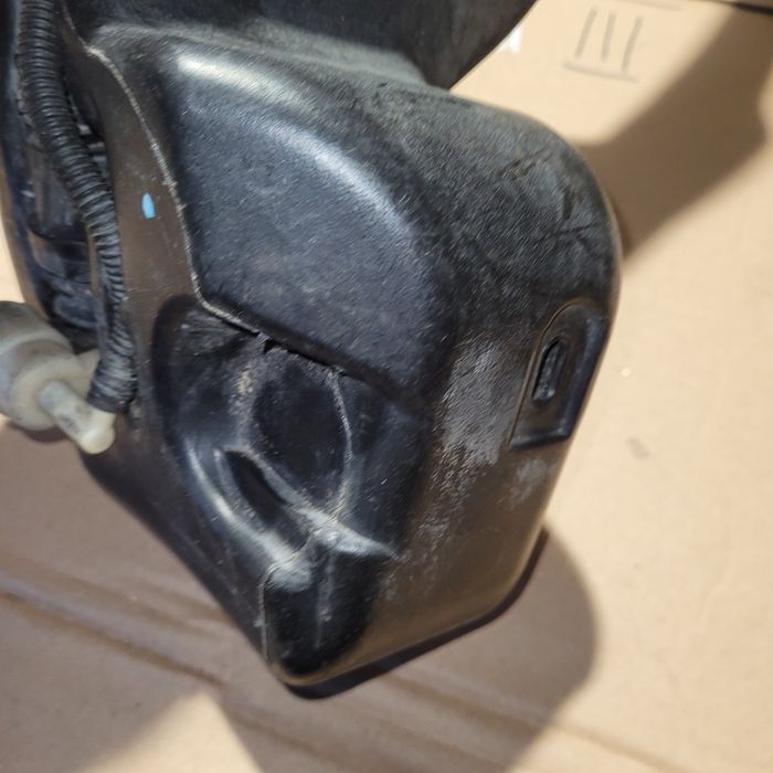 Zbiorniczek płynu spryskiwaczy opel astra III H 2005r