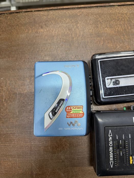 7x Walkman Sony, Panasonic, ION, Audio Room
