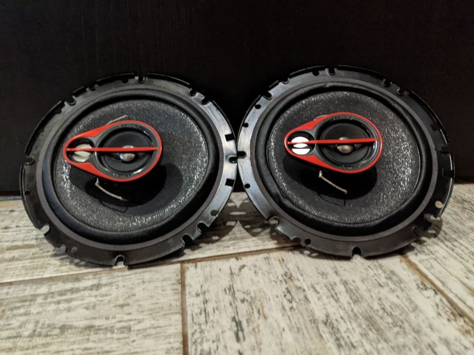 Pioneer TS-R1750S, 16-е динамики в авто.