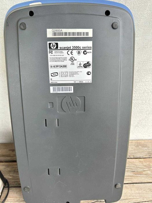 Сканер HP Scanjet 3500c  (на запчастини.немає бж)