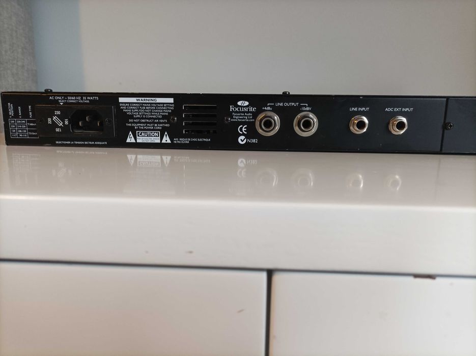 Focusrite Platinum TrackMaster Preamp para Voz e Instrumento