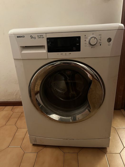 Máquina de lavar BEKO 9kg – funciona bem