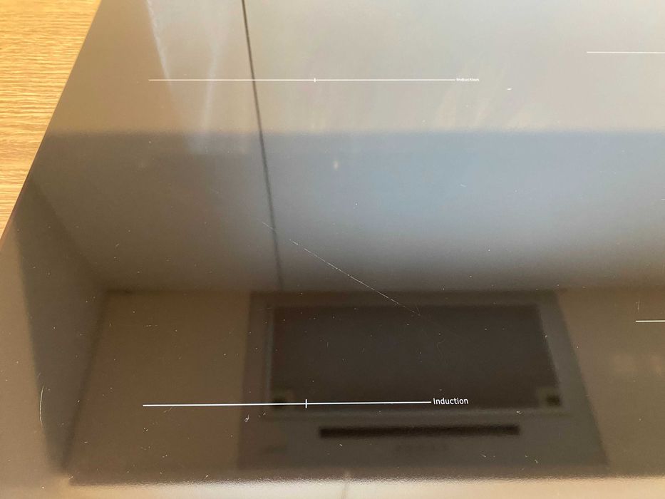 Płyta indukcyjna SAMSUNG NZ64T3707A1 - Pęknięcie (W pełni sprawna)