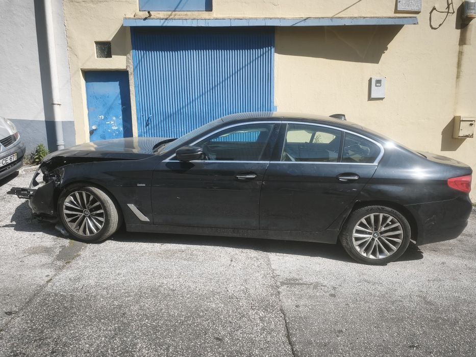 BMW 520d 2017   acidentado