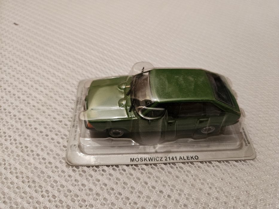 Moskwicz Aleko 2141 kultowe auta prl kap 1:43