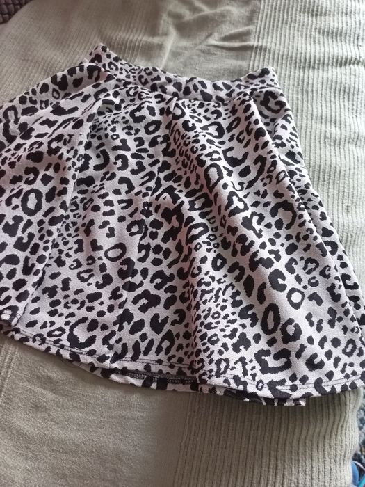 Spódnica dziewczęca 10-11 lat