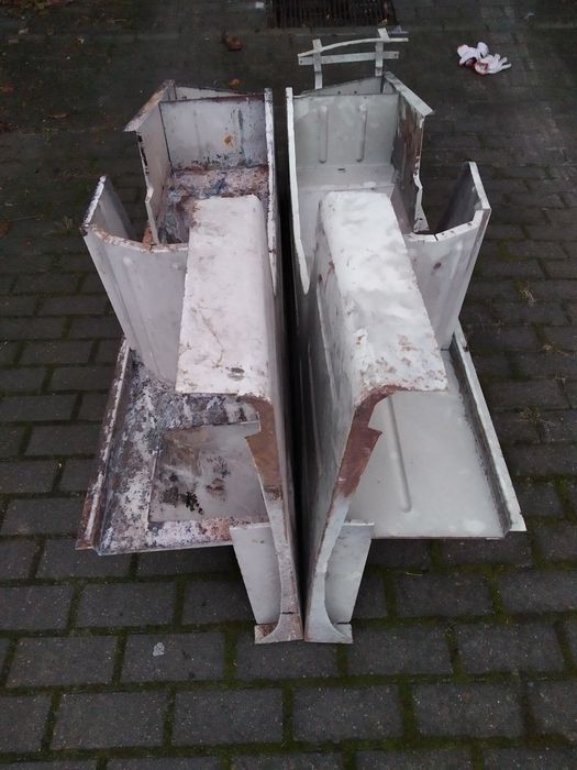 Nowe burty Syrena R20