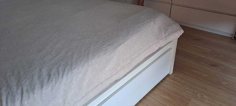 Cama de casal Malm
