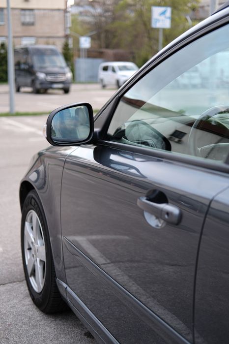 Авто Volvo V50 1,6D