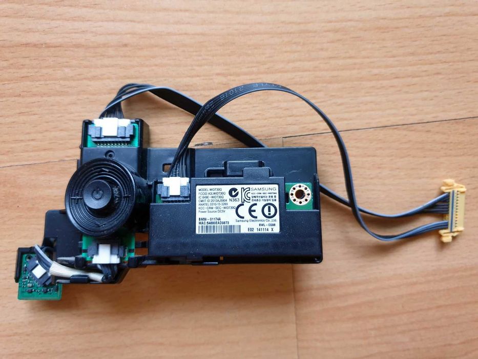 Samsung UE 32H5500AW rozbita matryca części