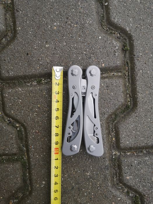 Narzędzie wielofunkcyjne multitool wyprzedaż garażowa