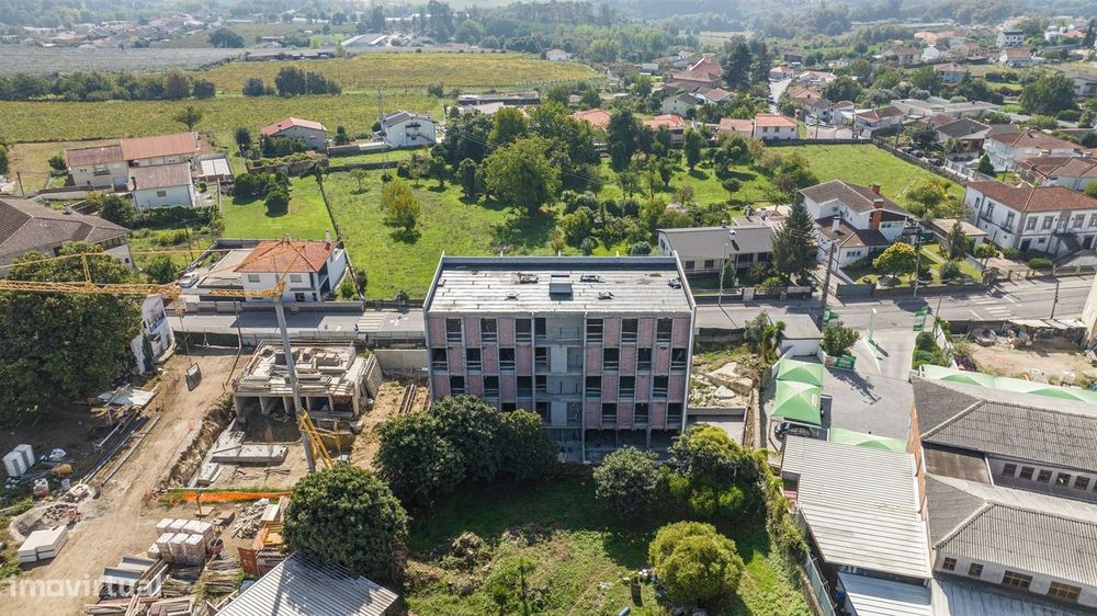 Apartamento T3 NOVO no centro de Amares