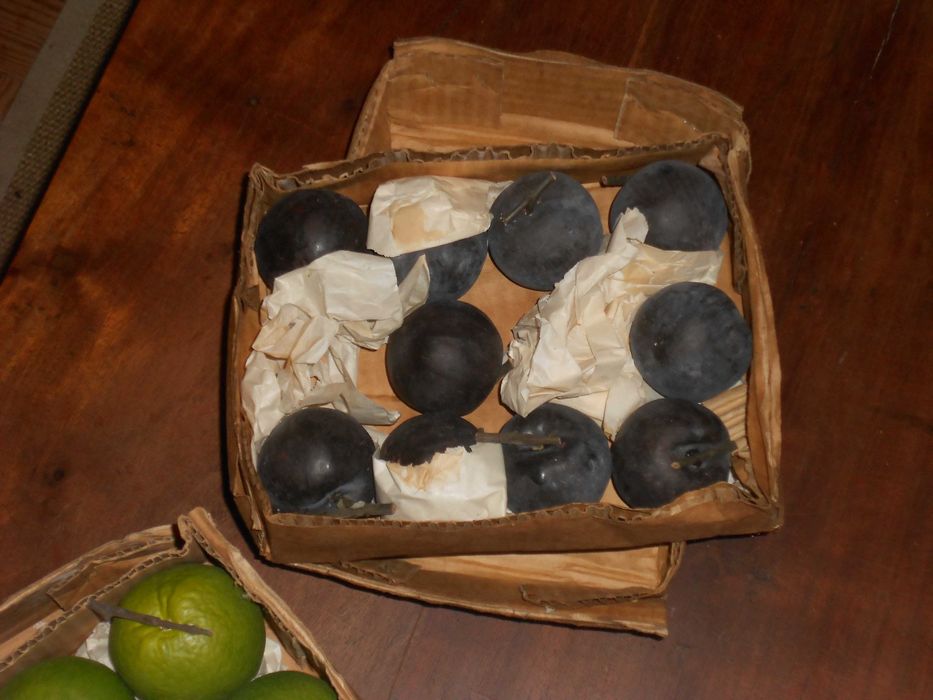 Frutas artificiais decorativas antigas ameixa maça laranja - conjunto