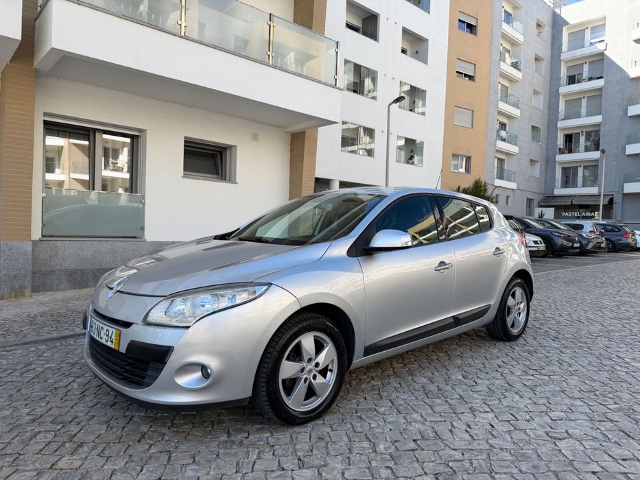 Renault megane 1.6 gasolina 110 cv impecável