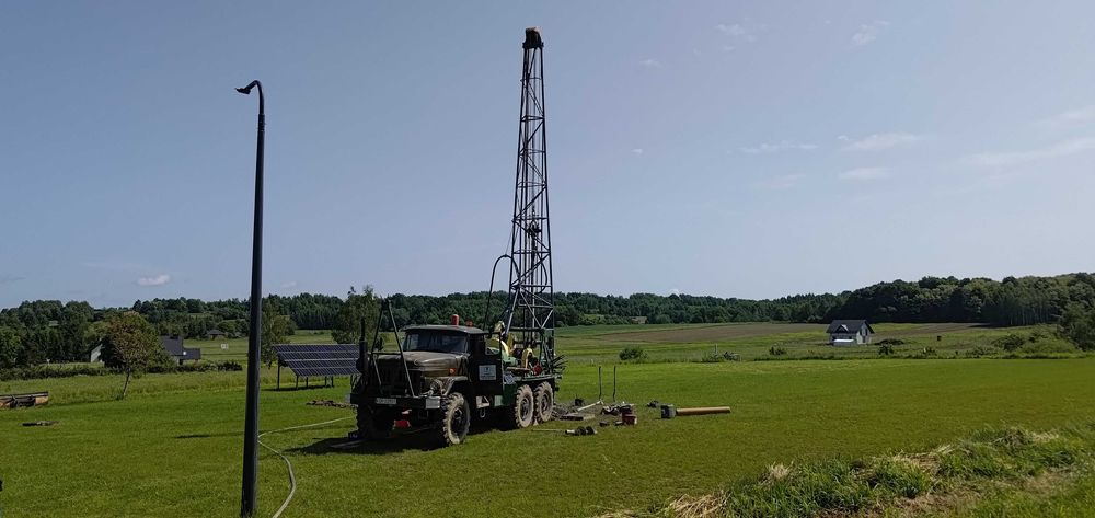Studnie głębinowe wiercenie studni powietrzem szukanie wody studnie wiercone