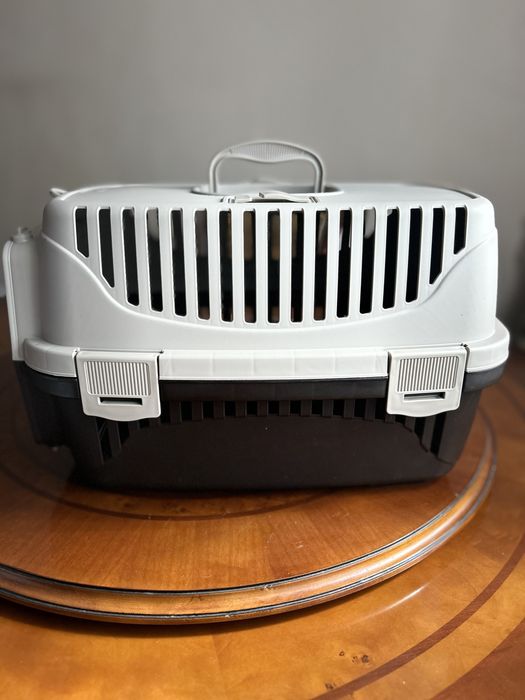 Контейнер-переноска для животных PT-100 IRAK PLASTIK. Опт 350 гр