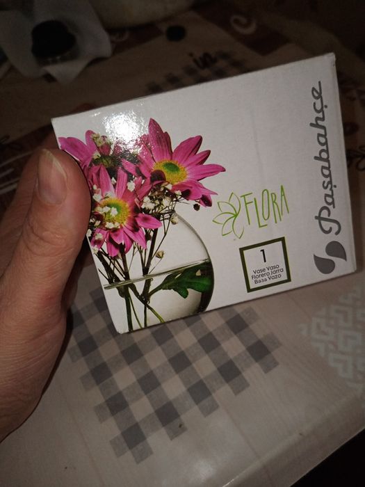 Ваза,маленька,кругла