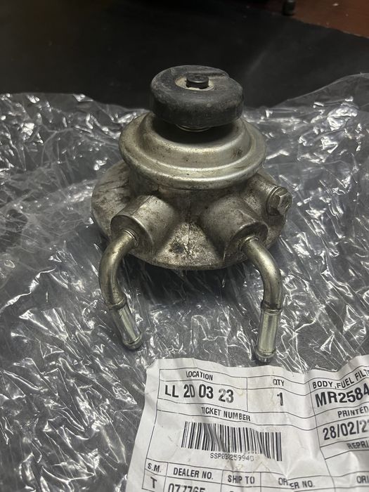 VENDO Corpo Filtro de Combustível p/ Mitsubishi Pajero 2800