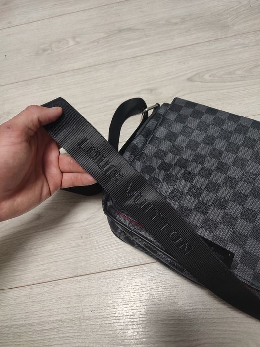 Louis Vuitton сумка месенджер ориігнал нова !