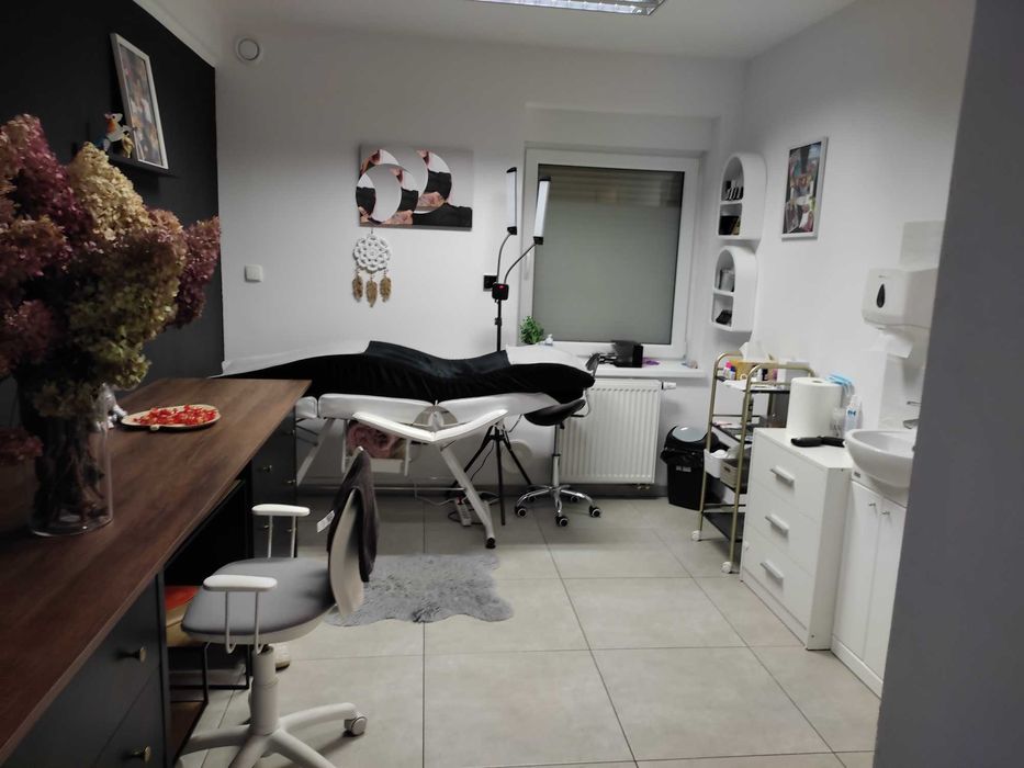 Lokal użytkowy, miejsca parkingowe, blisko Centrum ...